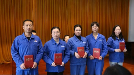 1b4c1e0a5dc2c50f23157d1e4d8f17cc